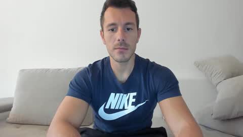 roberto4ever online show from 09/28/25, 02:11