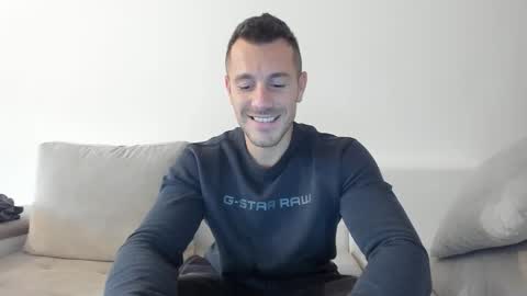 roberto4ever online show from 10/24/25, 01:29