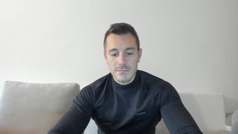 roberto4ever online show from 10/31/25, 01:45