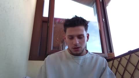 Snapshot of roberto_twink1 chatting on 09/15/25, 10:59 Roberto online show from 09/15/25, 10:59