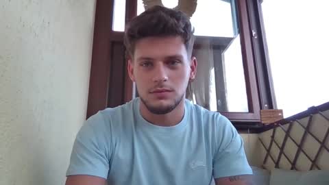 Snapshot of roberto_twink1 chatting on 09/20/25, 05:08 Roberto online show from 09/20/25, 05:08