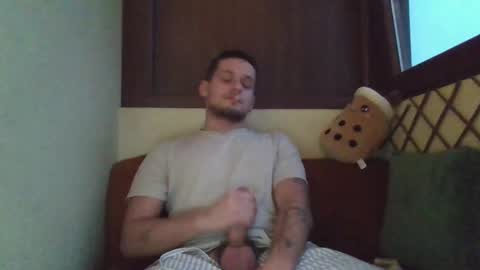 Snapshot of roberto_twink1 chatting on 11/12/25, 04:57 Roberto online show from 11/12/25, 04:57