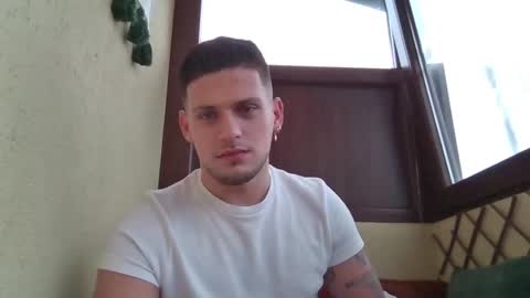 Snapshot of roberto_twink1 chatting on 11/23/25, 01:11 Roberto online show from 11/23/25, 01:11