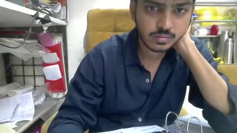 Robertsalia online show from 09/25/25, 11:47