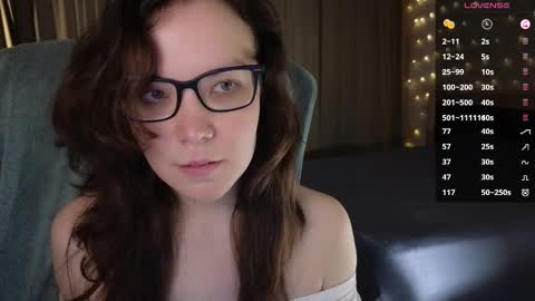 Snapshot of robin_gal chatting on 02/06/25, 08:13 Robin online show from 02/06/25, 08:13