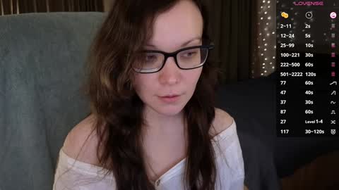 Snapshot of robin_gal chatting on 02/26/25, 12:49 Robin online show from 02/26/25, 12:49