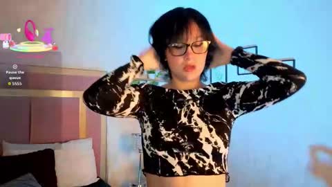 Snapshot of robinbennett chatting on 11/27/25, 12:07 robin D online show from 11/27/25, 12:07