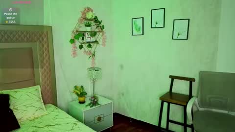 Snapshot of robinbennett chatting on 12/03/25, 02:37 robin D online show from 12/03/25, 02:37