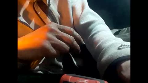 R online show from 02/25/25, 07:42