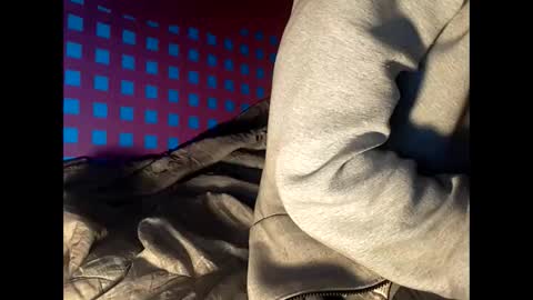 R online show from 03/07/25, 02:46