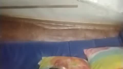 R online show from 09/10/25, 01:49