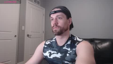 Snapshot of robknocks chatting on 09/18/25, 07:05 Rob Knocks online show from 09/18/25, 07:05