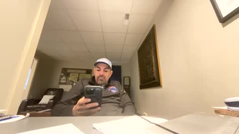 Snapshot of roblatino12 chatting on 12/14/24, 06:52 roblatino12 online show from 12/14/24, 06:52