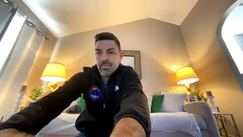 Snapshot of roblatino12 chatting on 12/23/24, 06:16 roblatino12 online show from 12/23/24, 06:16