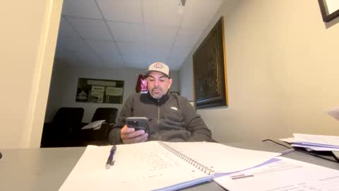 Snapshot of roblatino12 chatting on 01/11/25, 06:01 roblatino12 online show from 01/11/25, 06:01