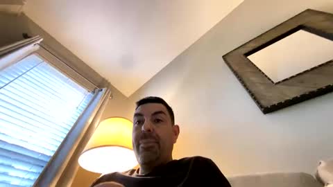 Snapshot of roblatino12 chatting on 02/12/25, 04:44 roblatino12 online show from 02/12/25, 04:44