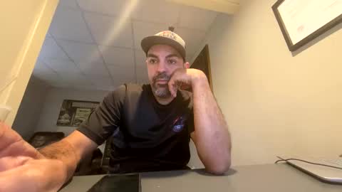 Snapshot of roblatino12 chatting on 02/28/25, 05:26 roblatino12 online show from 02/28/25, 05:26