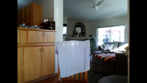 Snapshot of robo0000 chatting on 09/22/25, 04:09 robo0000 online show from 09/22/25, 04:09