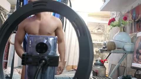 Snapshot of robotjojo1888 chatting on 10/25/25, 10:26 cazador 99 online show from 10/25/25, 10:26