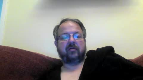 Snapshot of robx32 chatting on 12/17/24, 11:49 Rob online show from 12/17/24, 11:49