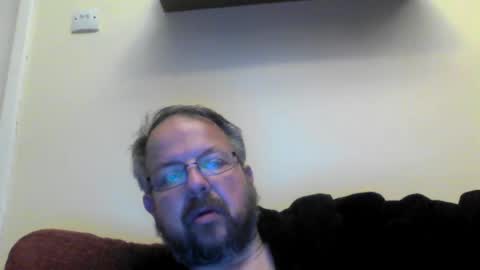 Snapshot of robx32 chatting on 03/10/25, 05:00 Rob online show from 03/10/25, 05:00