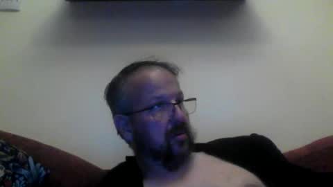 Snapshot of robxx32 chatting on 12/17/25, 10:38 robxx32 online show from 12/17/25, 10:38