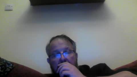 Snapshot of robxx32 chatting on 12/18/25, 03:29 robxx32 online show from 12/18/25, 03:29