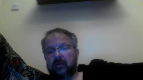 Snapshot of robxx32 chatting on 12/20/25, 04:41 robxx32 online show from 12/20/25, 04:41
