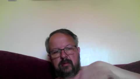 Snapshot of robxx32 chatting on 04/08/26, 11:21 robxx32 online show from 04/08/26, 11:21