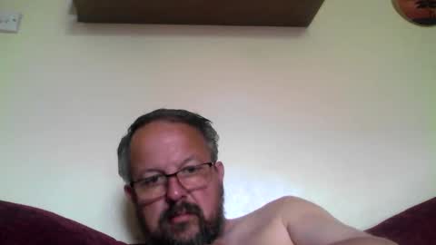 Snapshot of robxx32 chatting on 04/09/26, 12:21 robxx32 online show from 04/09/26, 12:21