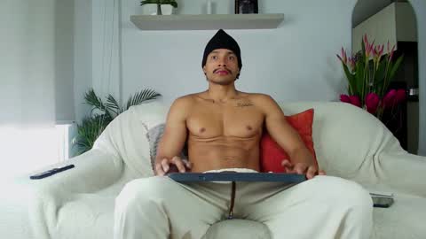 Snapshot of roby_millerr chatting on 11/02/25, 09:39 roby_millerr online show from 11/02/25, 09:39