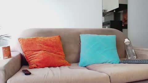 Snapshot of roby_millerr chatting on 11/20/25, 07:02 roby_millerr online show from 11/20/25, 07:02