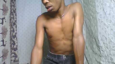 rocardo1510 online show from 10/12/25, 07:24