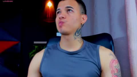 rocco_santos online show from 05/04/26, 06:04