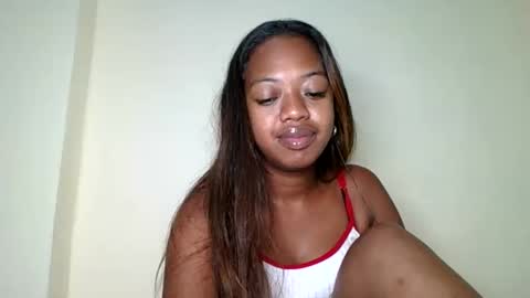 Snapshot of rochellinah chatting on 05/27/26, 01:57 rochellinah online show from 05/27/26, 01:57
