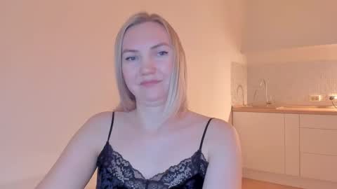 Snapshot of rock__baby chatting on 02/06/25, 01:16 rock__baby online show from 02/06/25, 01:16