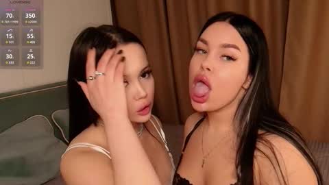 Welcome guysWe are Catherine and Mary glad to see you in our roomPVT its Open online show from 03/05/25, 09:26