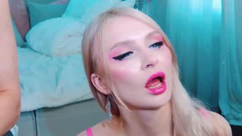 Snapshot of rockstarsgames chatting on 09/13/25, 08:03 Lina and Den online show from 09/13/25, 08:03