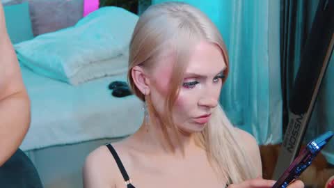 Snapshot of rockstarsgames chatting on 10/12/25, 09:30 Lina and Den online show from 10/12/25, 09:30