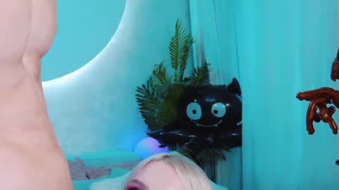 Snapshot of rockstarsgames chatting on 10/25/25, 10:34 Lina and Den online show from 10/25/25, 10:34