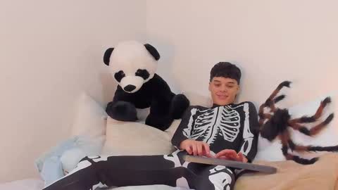 RockyWood20CM online show from 10/10/25, 10:42