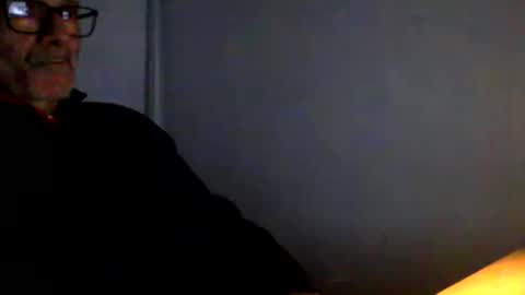 Snapshot of rodahot4 chatting on 11/27/25, 05:59 rodahot4 online show from 11/27/25, 05:59