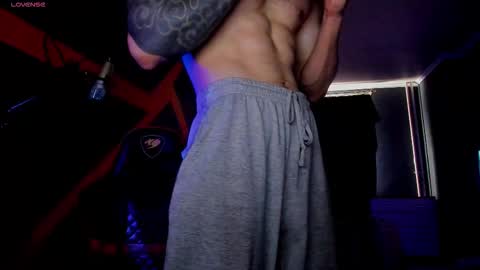 Snapshot of rodarri chatting on 09/26/25, 06:39 MY NAME CAN SEE ALL MY CUM VIDEO BUY FAN SUB. online show from 09/26/25, 06:39