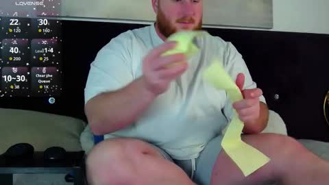 Snapshot of roddy_riss chatting on 12/15/25, 09:24 Roddy online show from 12/15/25, 09:24