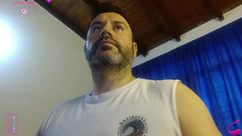 Snapshot of rodher81 chatting on 04/19/26, 11:09 Rod online show from 04/19/26, 11:09