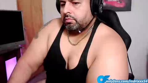 Snapshot of rodrixxx54 chatting on 02/19/25, 08:20 rodrixxx54 online show from 02/19/25, 08:20