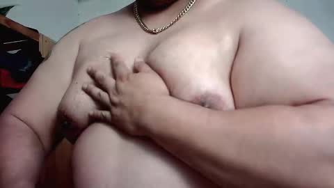 Snapshot of rodrixxx54 chatting on 11/28/25, 11:29 rodrixxx54 online show from 11/28/25, 11:29