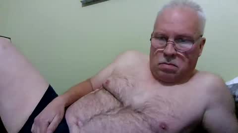 rodstud641 online show from 01/10/25, 11:29