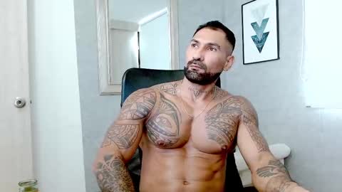 Snapshot of rogers_p chatting on 10/11/25, 02:48 Rogers online show from 10/11/25, 02:48