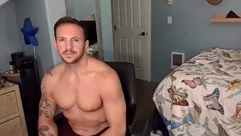 Snapshot of rokco_ chatting on 02/15/26, 05:37 rokco_ online show from 02/15/26, 05:37